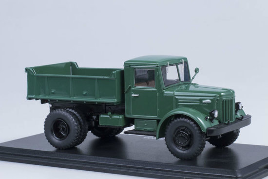MAZ-205 dumper early version
